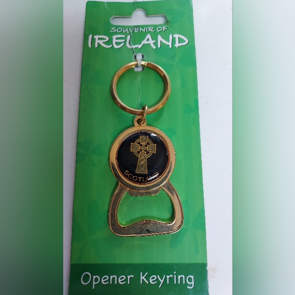 Scotland Bottle Opener Keychain Keyring 2007 Allied Souvenir Ireland Gold Cross